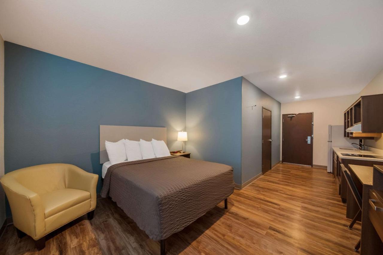 Woodspring Suites Wesley Chapel-Tampa エクステリア 写真