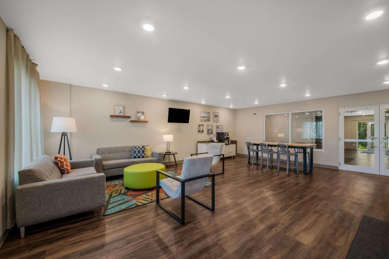Woodspring Suites Wesley Chapel-Tampa エクステリア 写真