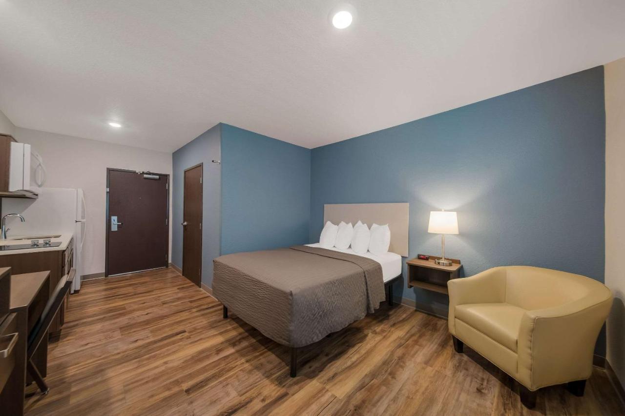 Woodspring Suites Wesley Chapel-Tampa エクステリア 写真