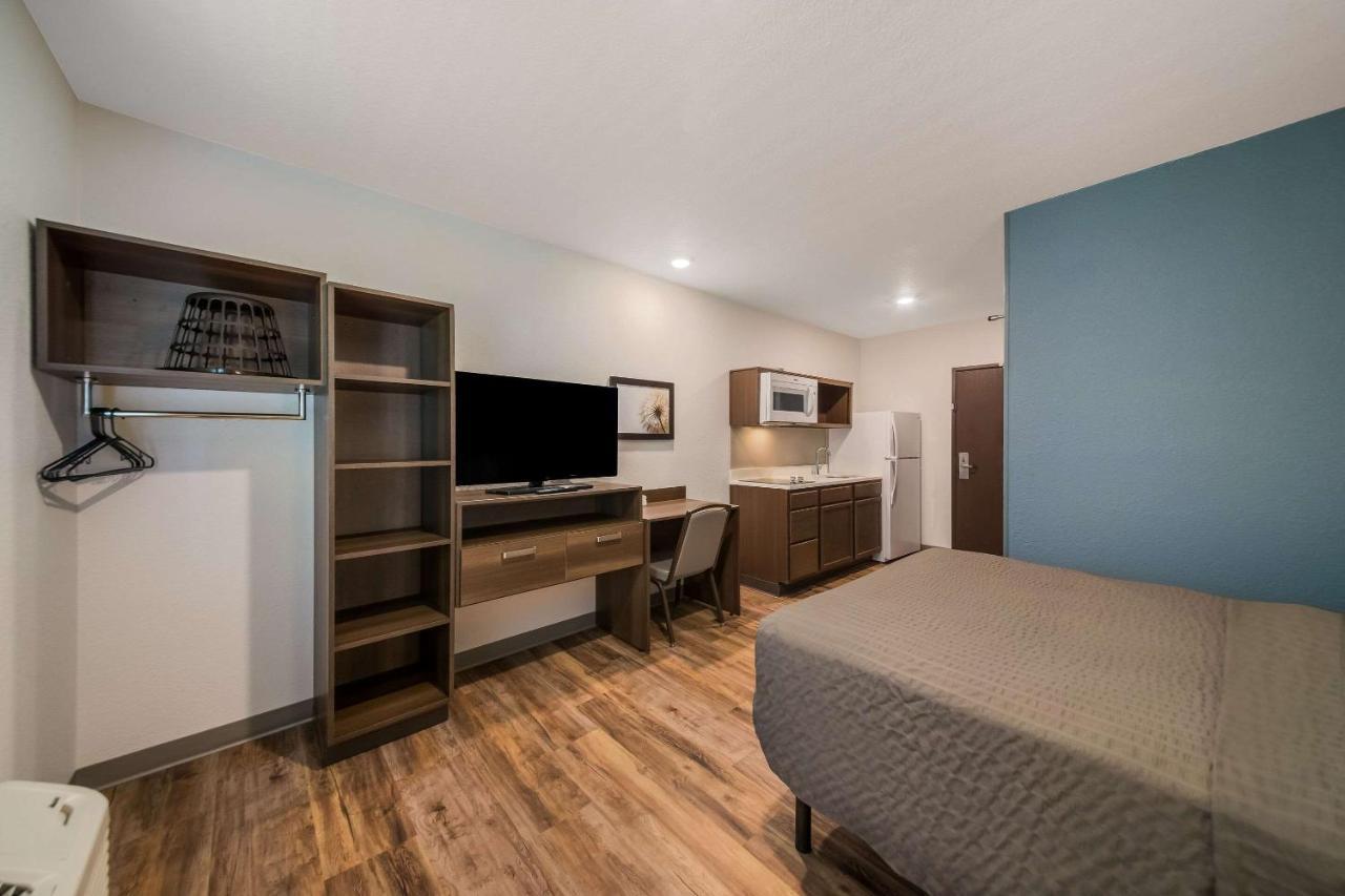 Woodspring Suites Wesley Chapel-Tampa エクステリア 写真